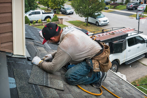 Professional Flat Roof Repair technician working in Saratoga, TX